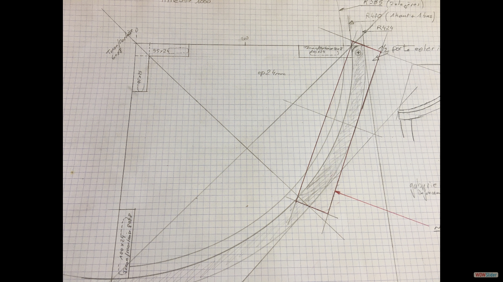 Encore un croquis pour les suports haut et bas de la porte.