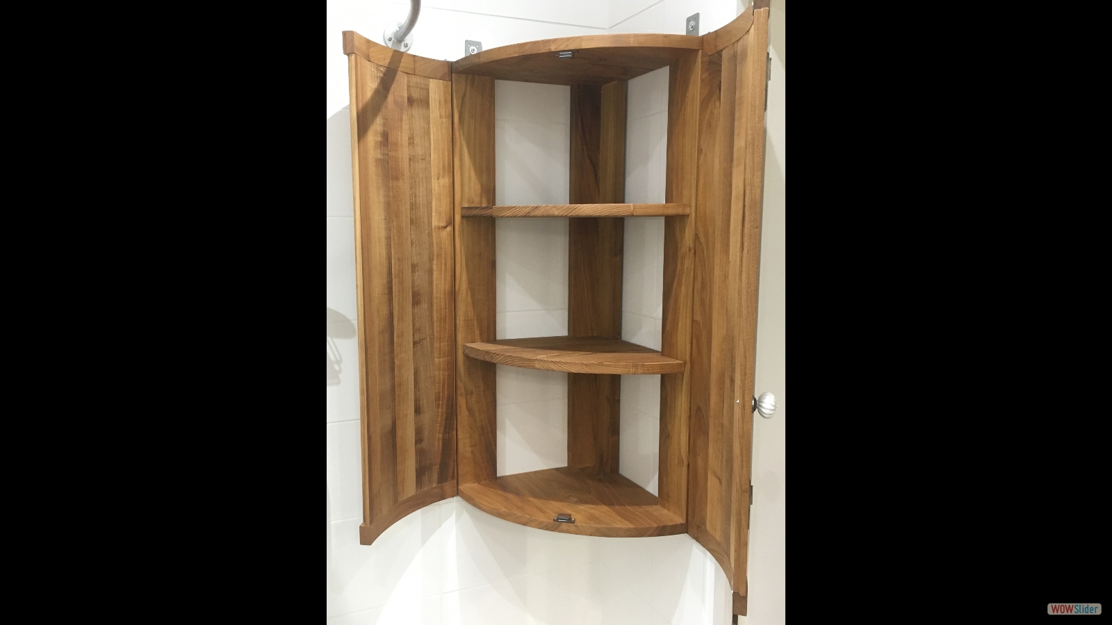 Hauteur 1m, rayon 40 cm....A bientôt.....